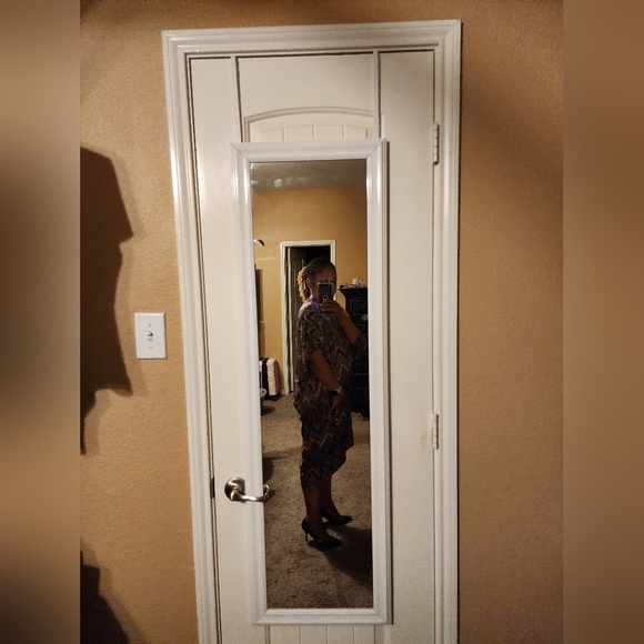 Snazzy Dress - Picture 4 of 5